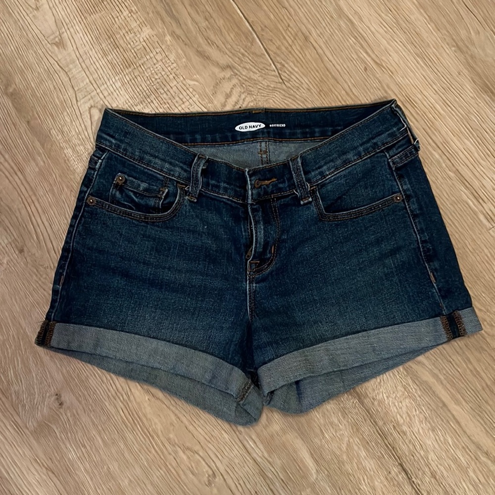 Old Navy boyfriend shorts. Size 0